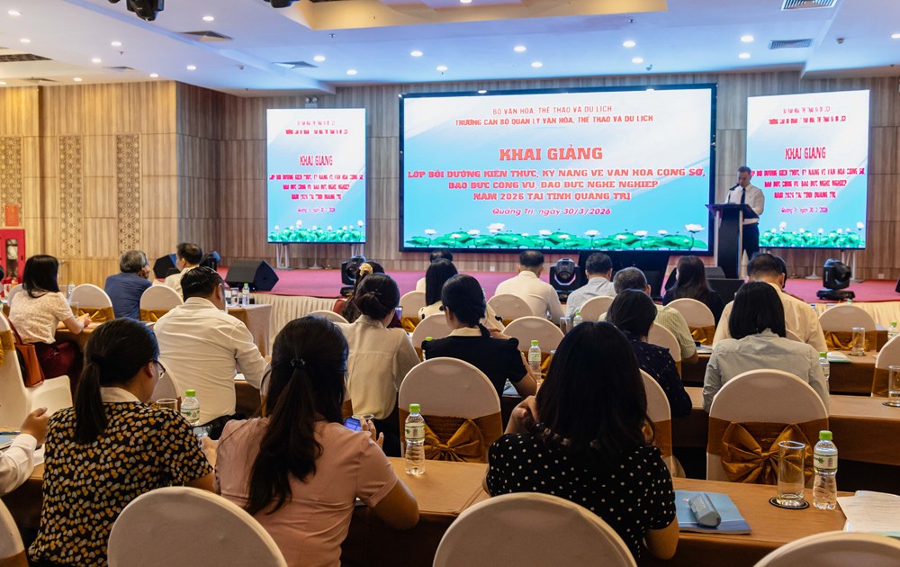 Lớp bồi dưỡng văn hóa công sở: Nâng chuẩn đội ngũ trong giai đoạn mới