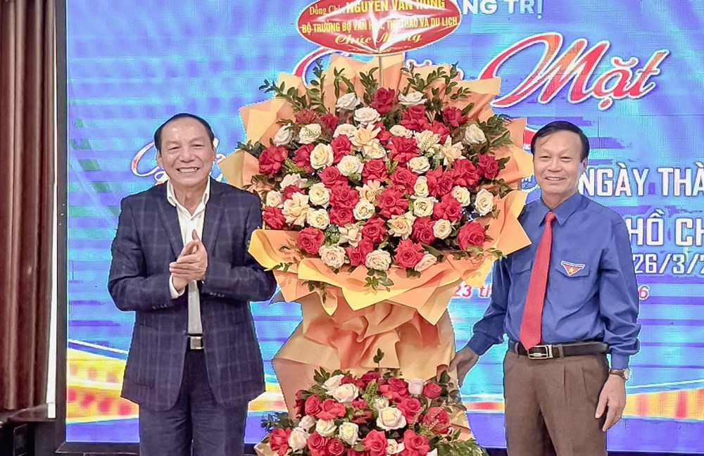 Gặp mặt cựu cán bộ Tỉnh đoàn Bình Trị Thiên: Nối dài truyền thống, tiếp lửa thế hệ trẻ