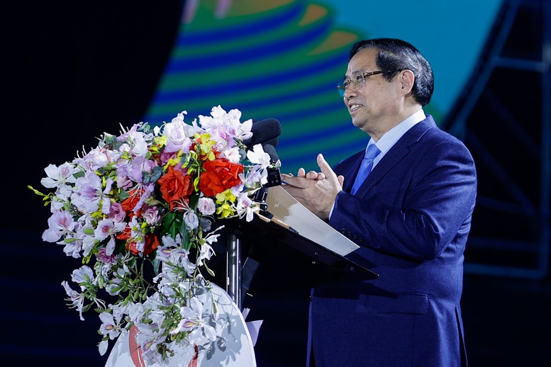Thủ tướng Phạm Minh Chính: Lễ hội Hoa Ban là nhịp cầu kết nối lịch sử hào hùng của dân tộc với sức sống bất tận của thiên nhiên*