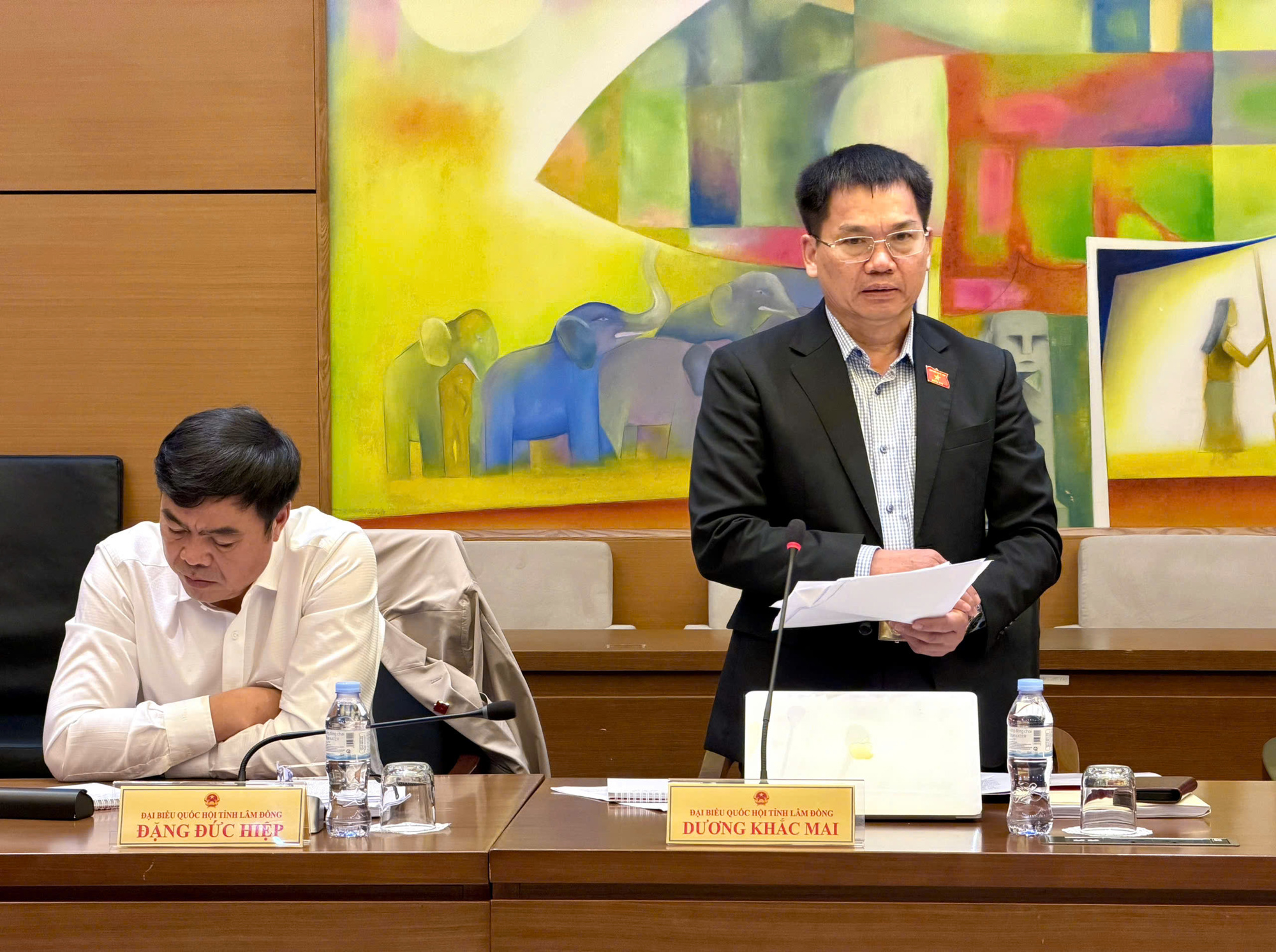 Xây dựng cơ chế đột phá, khơi thông nguồn lực phát triển văn hóa toàn diện