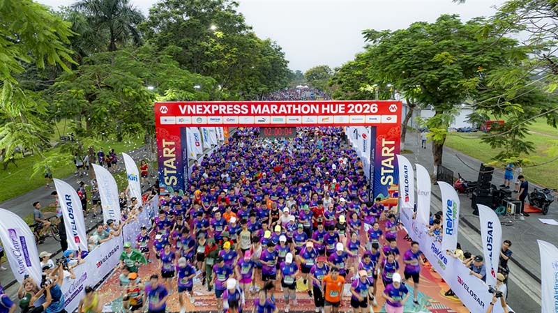 Hơn 8.000 vận động viên tham gia cung đường di sản tại giải VnExpress Marathon Huế 2026