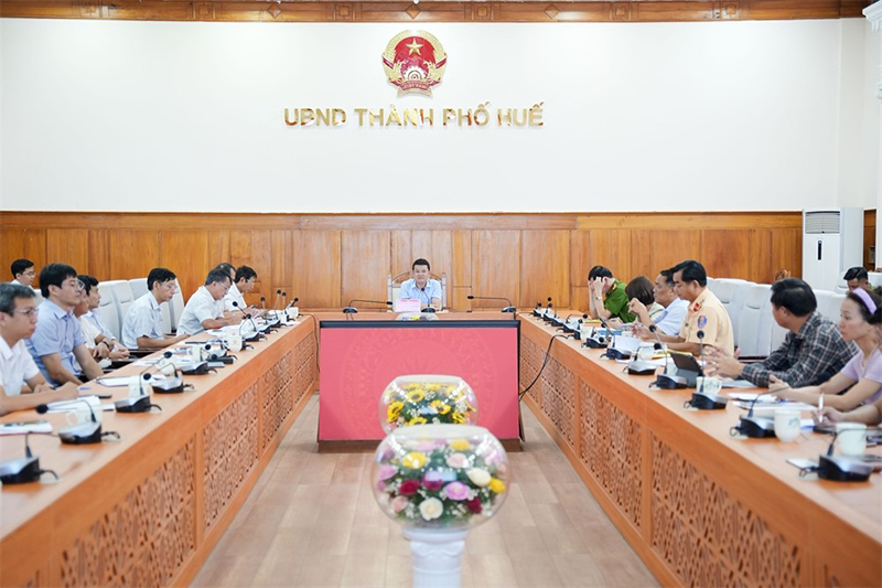 Lãnh đạo thành phố làm việc với Sở Xây dựng: Tăng cường quản lý trật tự xây dựng và trật tự đô thị trên địa bàn