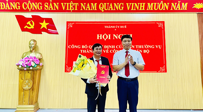 Trưởng Ban Tổ chức Thành ủy dự Hội nghị công bố quyết định của Ban Thường vụ Thành ủy về công tác cán bộ