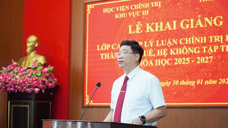 Trưởng ban Tổ chức Thành ủy dự khai giảng lớp Cao cấp Lý luận chính trị K76B.17 Thành ủy Huế