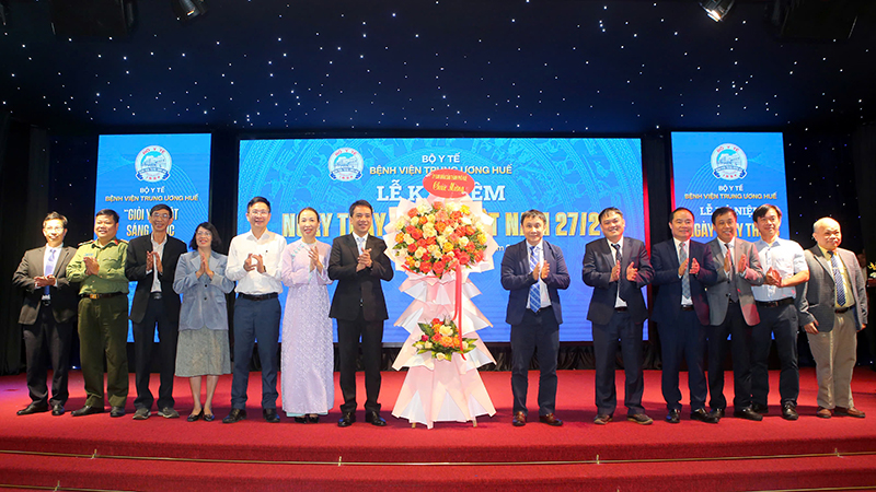 Bệnh viện Trung ương Huế kỷ niệm 71 năm Ngày Thầy thuốc Việt Nam