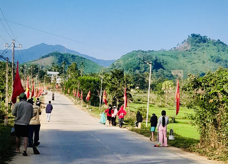 Long Quảng: Ra quân hưởng ứng “Ngày Chủ nhật xanh” – Lan tỏa tinh thần trách nhiệm, đoàn kết và dân chủ