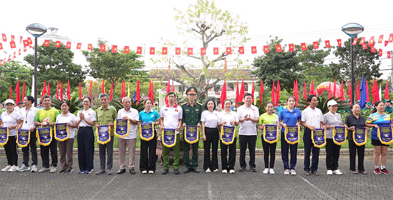 Hương Trà sôi nổi Ngày chạy Olympic vì sức khỏe toàn dân – Vì an ninh Tổ quốc năm 2026