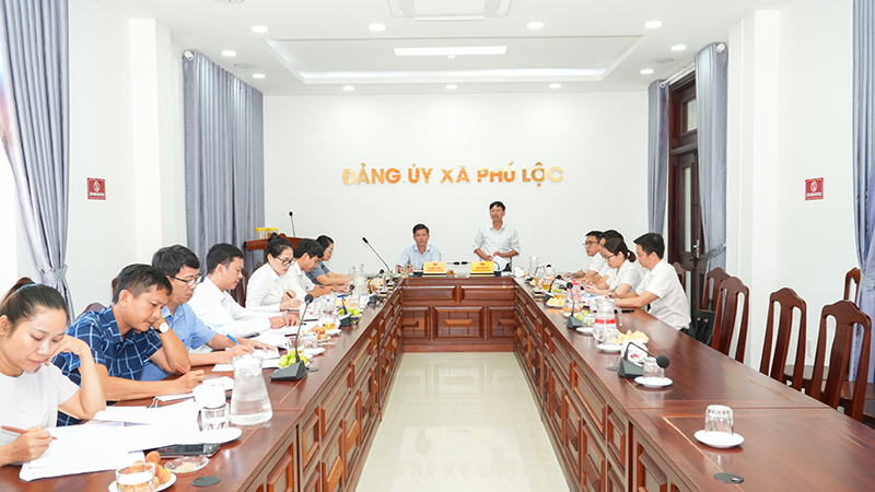Ban Tổ chức Thành ủy công bố Quyết định giám sát công tác cán bộ tại xã Phú Lộc