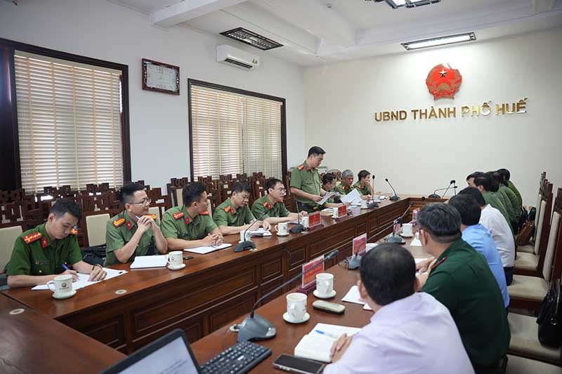 Thành phố Huế: Công bố quyết định kiểm tra công tác chống khai thác hải sản bất hợp pháp, không báo cáo và không theo quy định