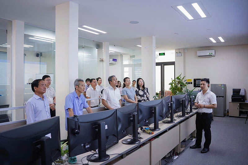 Đoàn công tác Ban Tuyên giáo và Dân vận Trung ương thăm, làm việc tại Trung tâm Giám sát, điều hành đô thị thông minh thành phố Huế