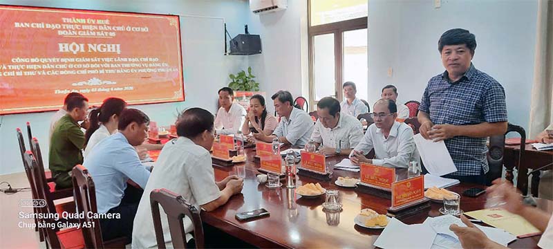 Công bố Quyết định giám sát việc lãnh đạo, chỉ đạo và thực hiện dân chủ ở cơ sở đối với Ban Thường vụ Đảng ủy, đồng chí Bí thư và các đồng chí Phó Bí thư Đảng ủy phường Thuận An