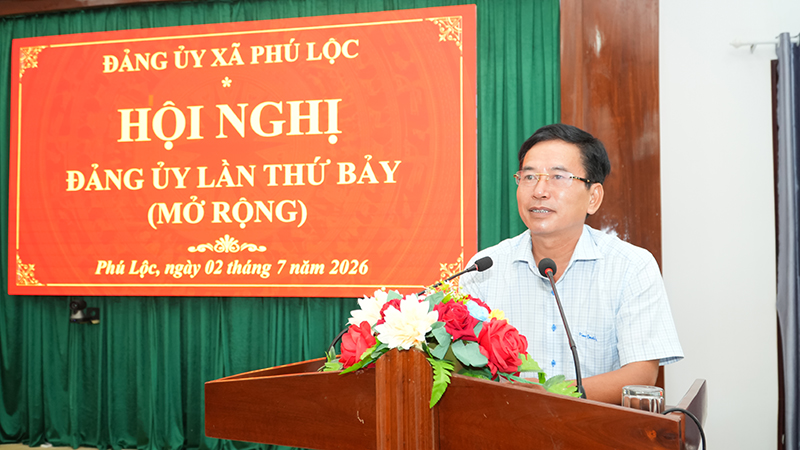 Trưởng Ban Nội chính Thành ủy Đặng Ngọc Trân dự Hội nghị Đảng ủy xã Phú Lộc lần thứ bảy (mở rộng)