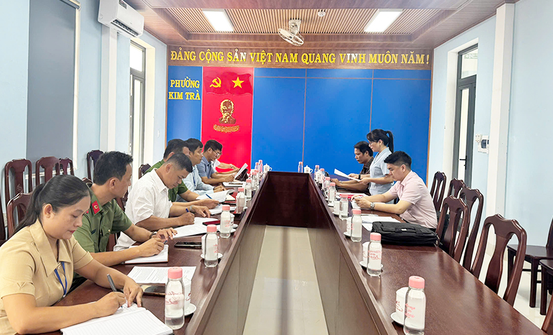 Công bố Quyết định kiểm tra việc thực hiện Kết luận số 12-KL/TW và Chỉ thị số 19-CT/TU tại phường Kim Trà