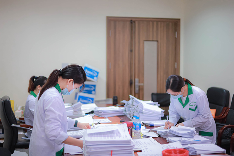 Chỉnh lý, số hóa và tạo lập cơ sở dữ liệu tài liệu lưu trữ tại các bộ, ngành để thực hiện chuyển đổi số về văn thư, lưu trữ
