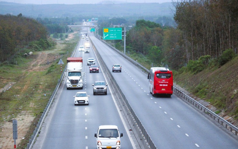 Bộ Xây dựng: Chuyển hướng quản lý từ cấp phép sang hậu kiểm